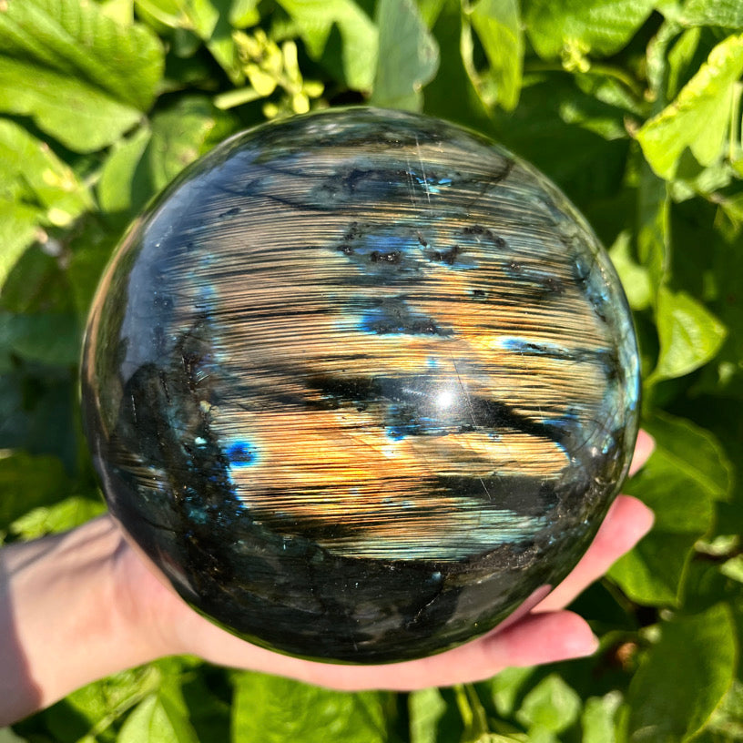 4kg+ Labradorite Sphere