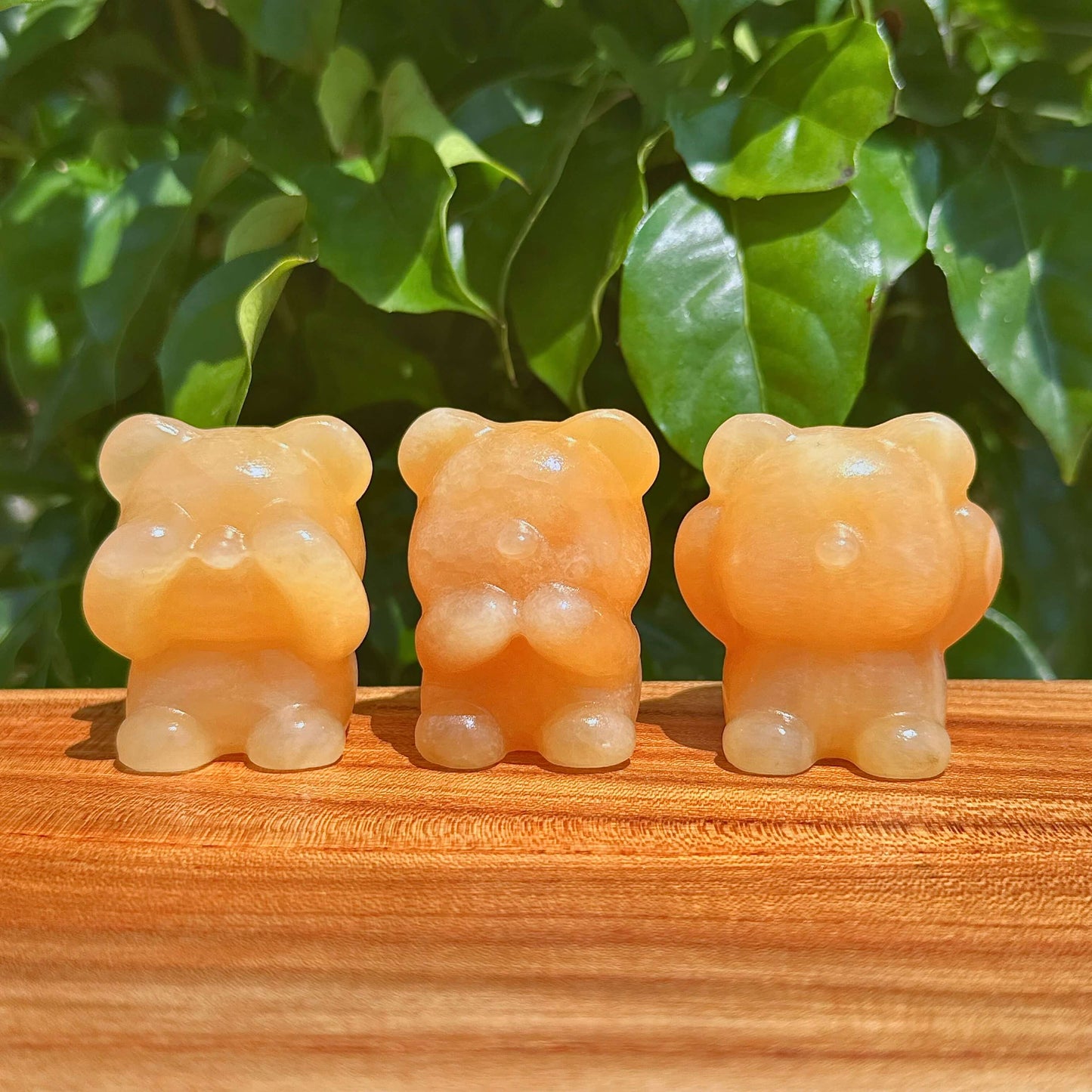 1 Set Yellow Calcite Bear Carving