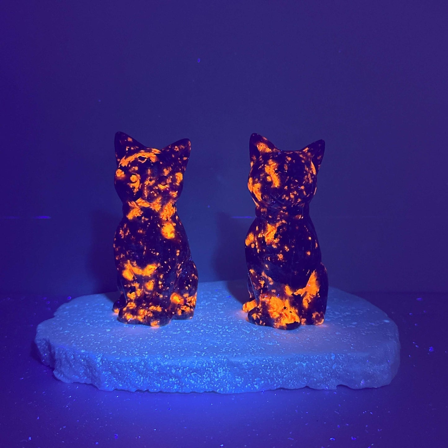 Yooperlite Cat Carving