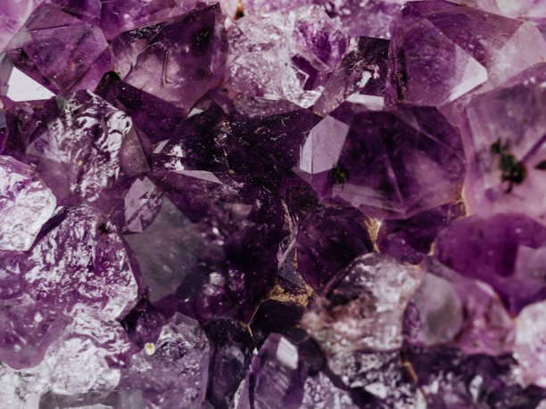 The Power and Benefits of Amethyst: A Comprehensive Guide