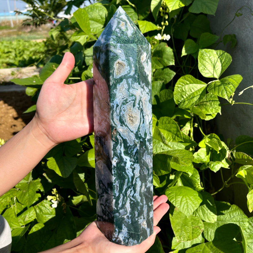 13.5‘’+ Moss Agate Tower