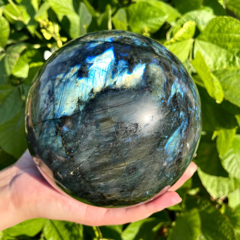 4kg+ Labradorite Sphere