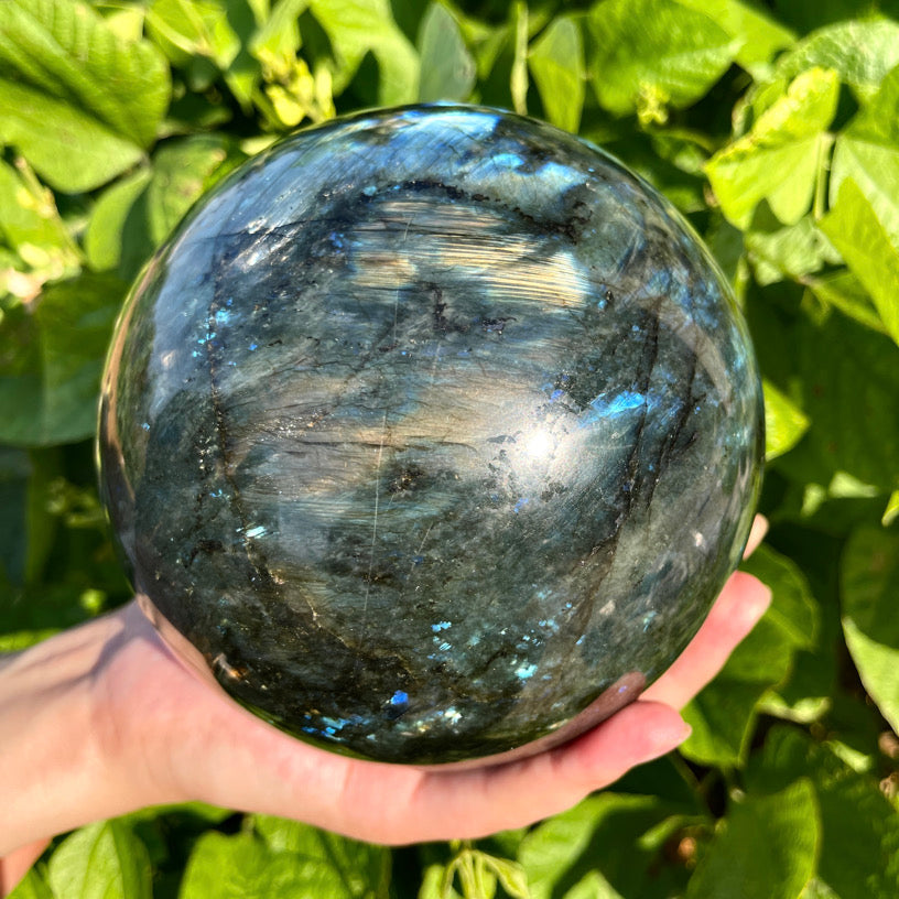 4kg+ Labradorite Sphere