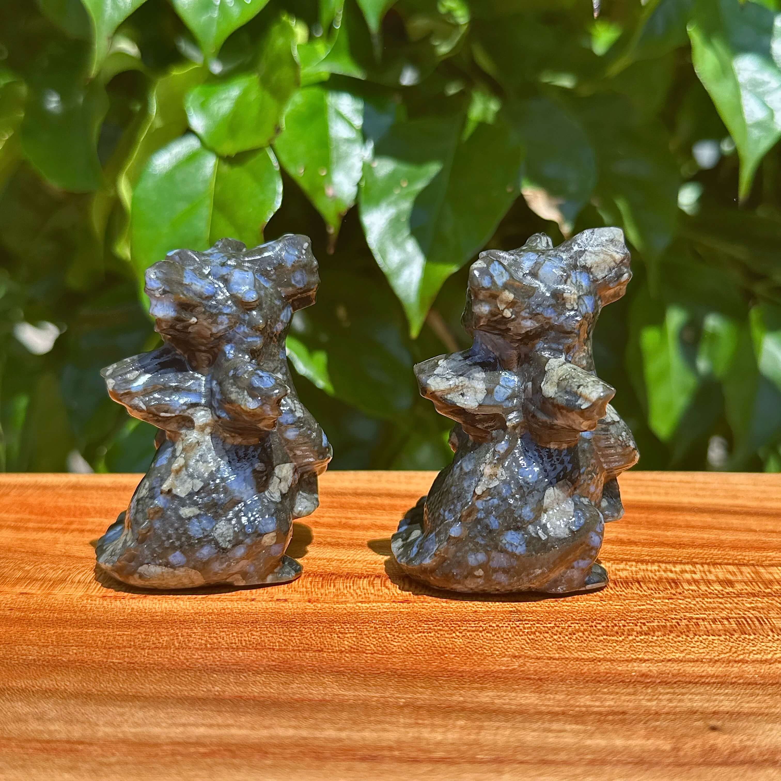 Que Sera Dragon Carving