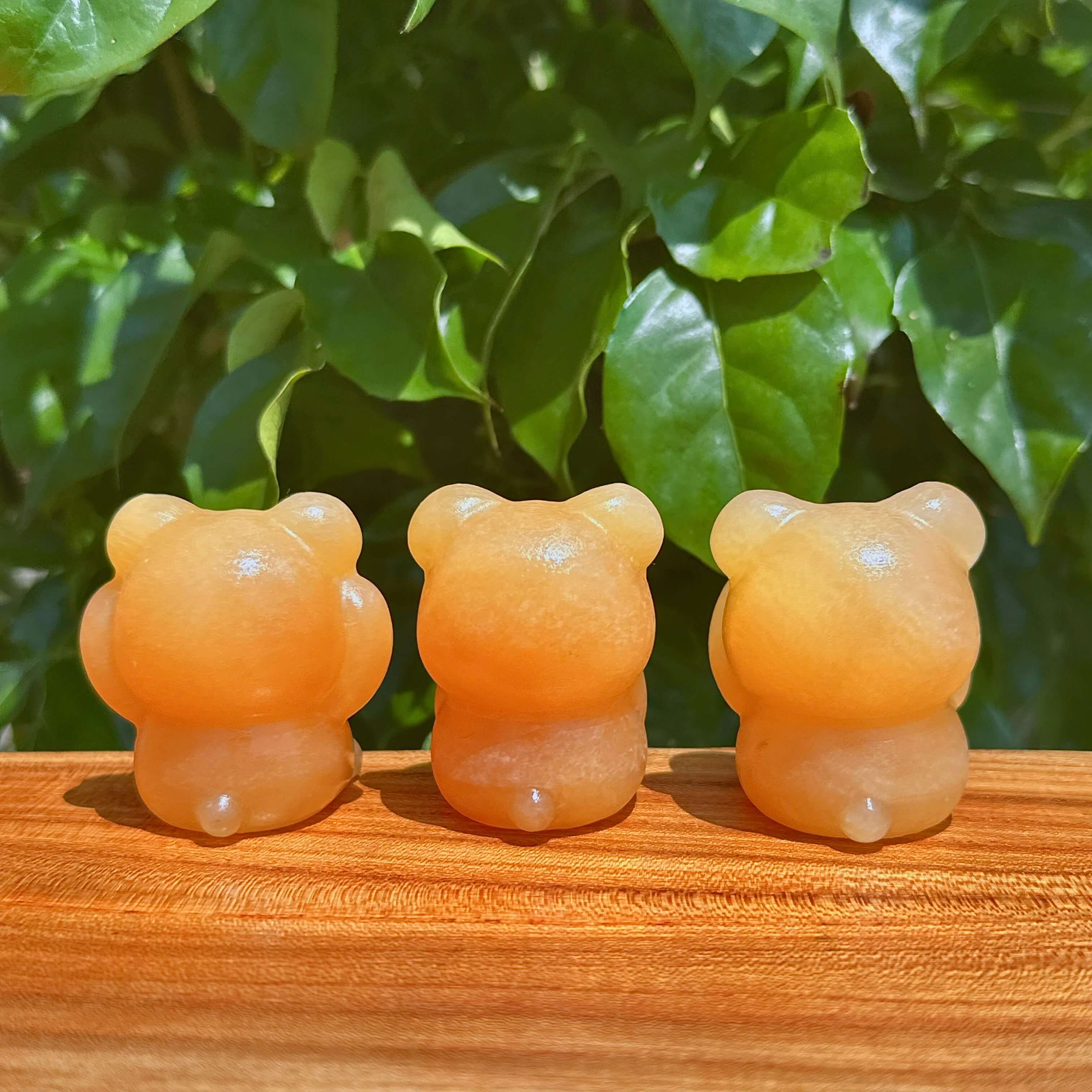 1 Set Yellow Calcite Bear Carving