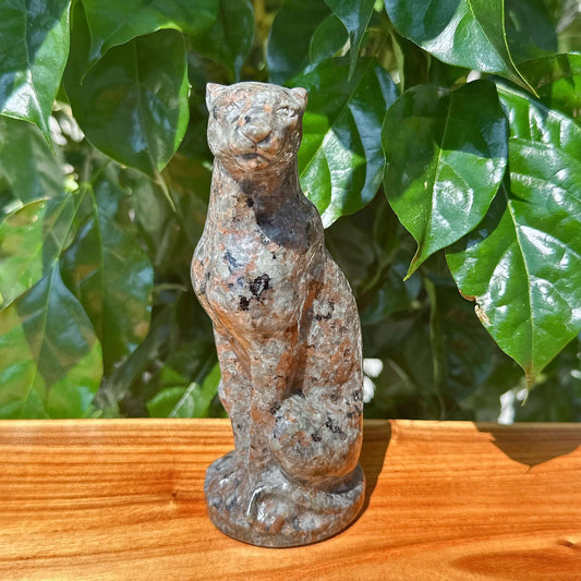 Muti-material Jaguar Carving