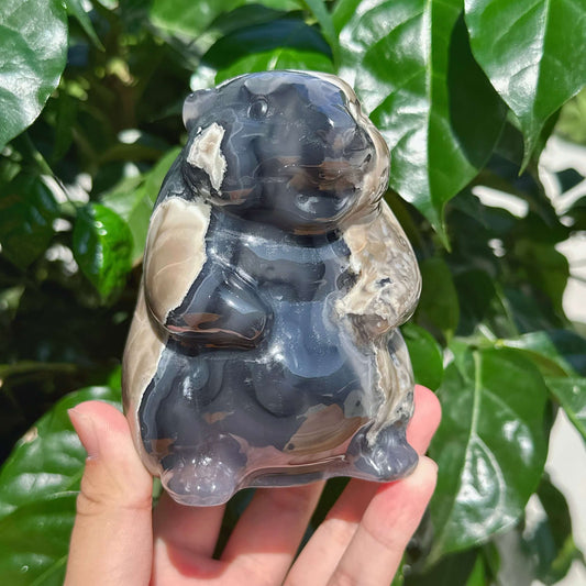 Valcano Agate Groundhog Carving