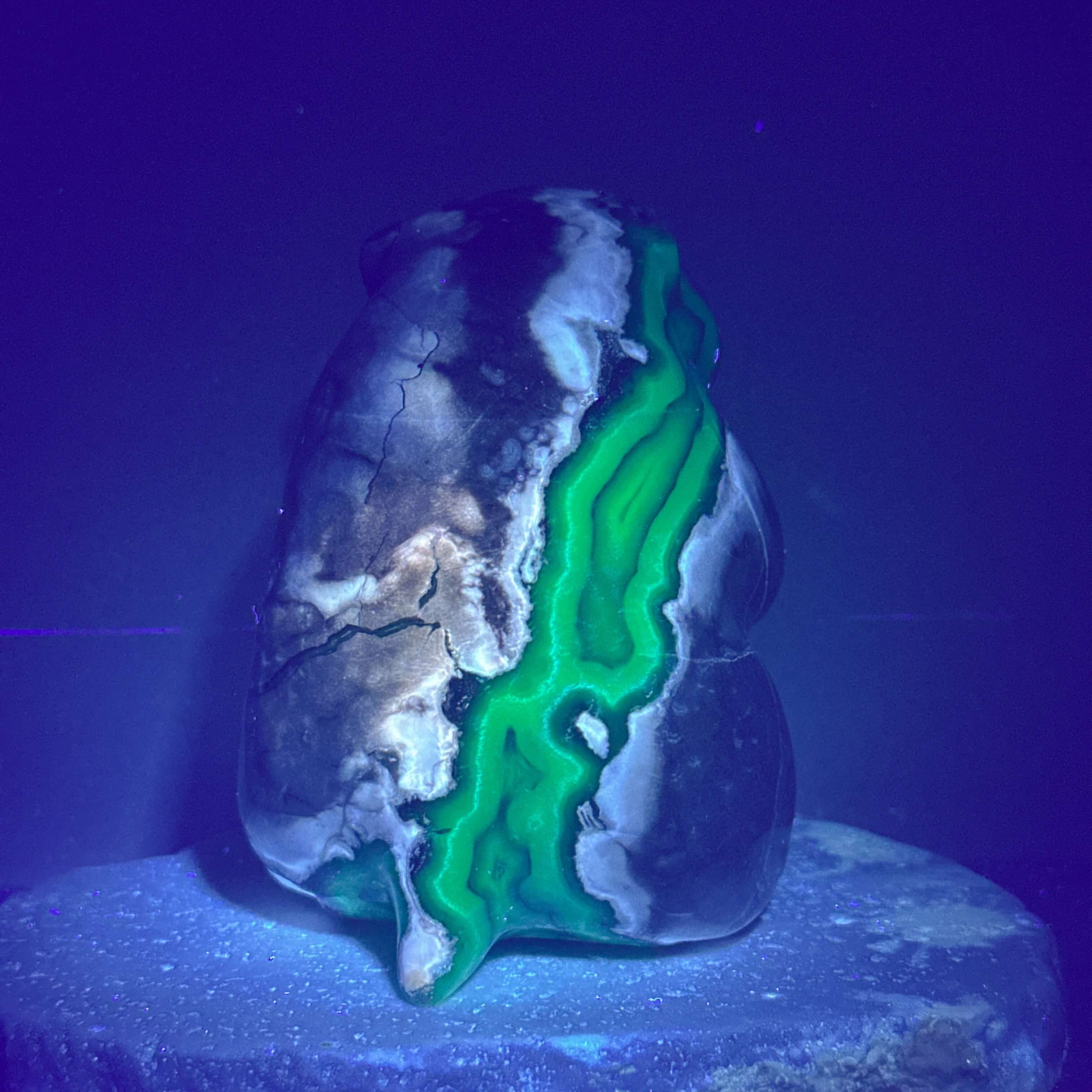 Valcano Agate Groundhog Carving
