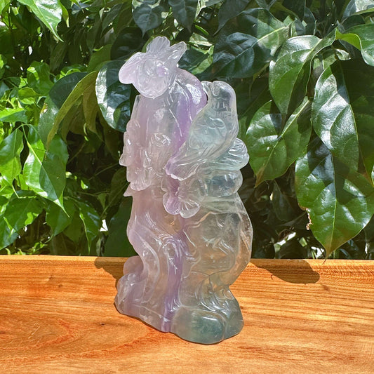 Fluorite Magpie Carving