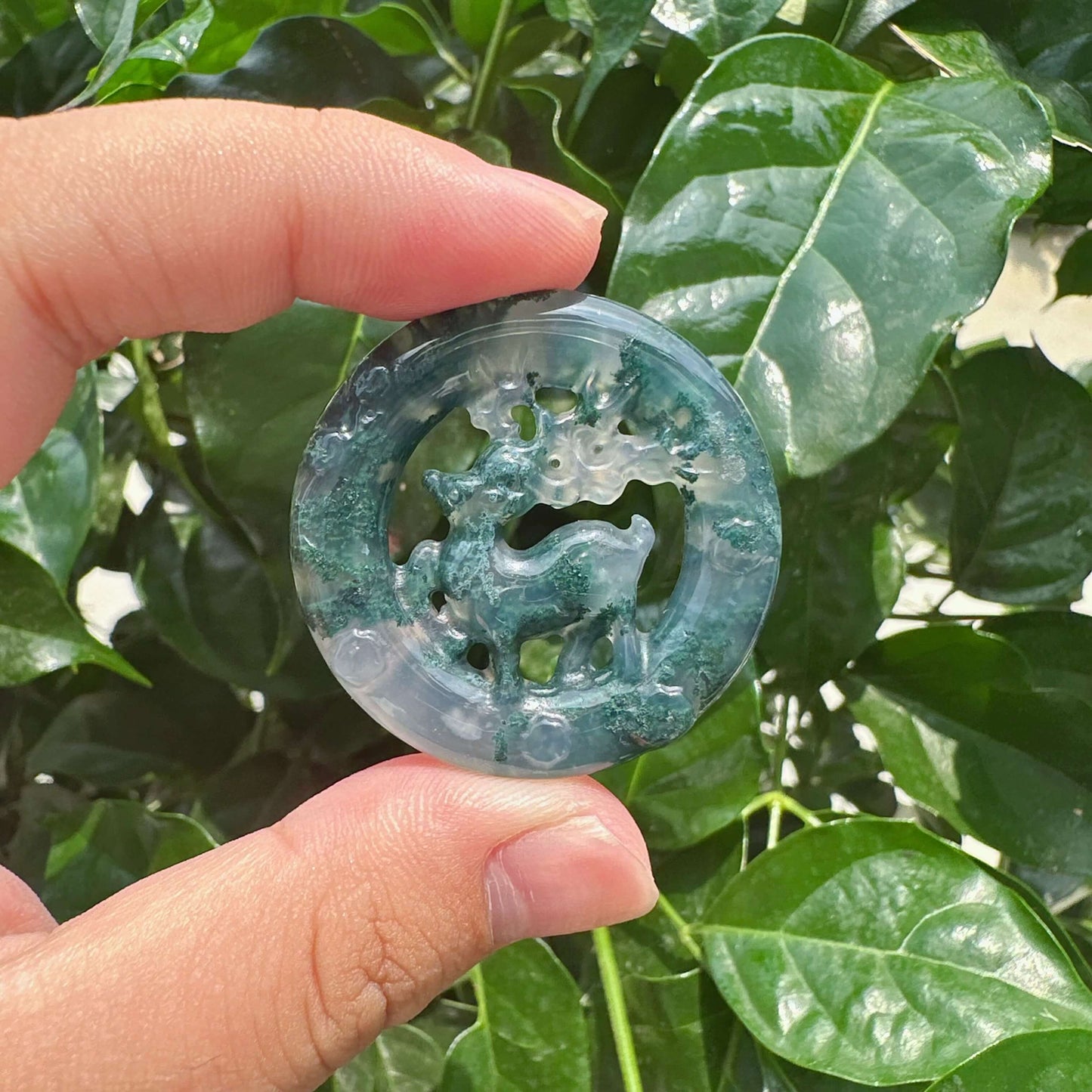 Moss Agate/Flower Agate Deer Ring Carving