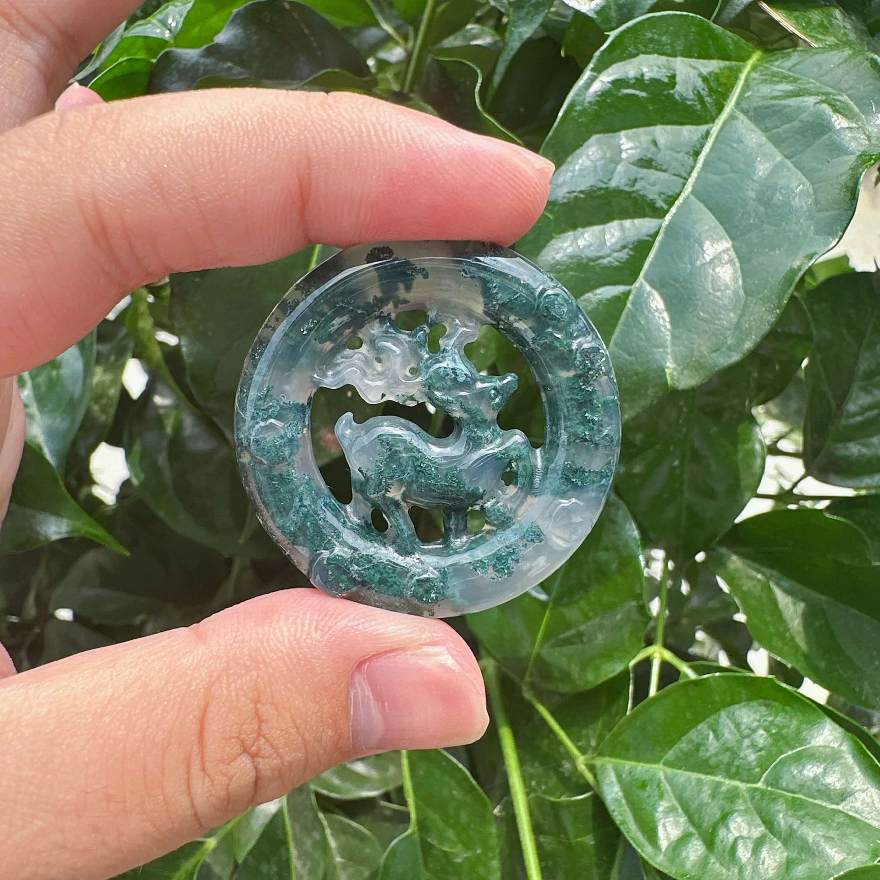 Moss Agate/Flower Agate Deer Ring Carving