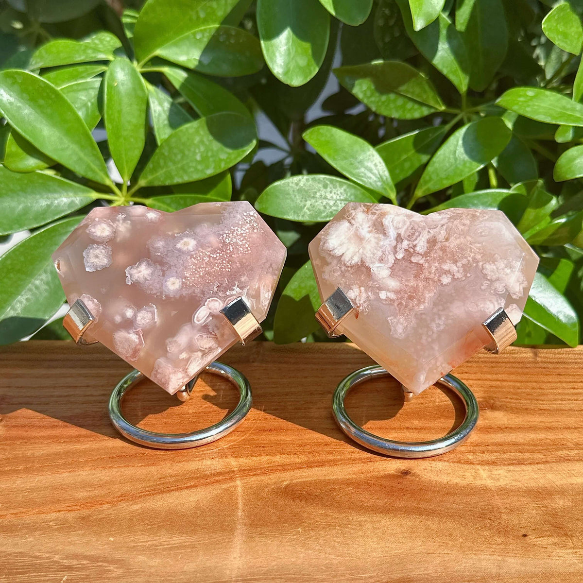 Flower Agate Heart Carving