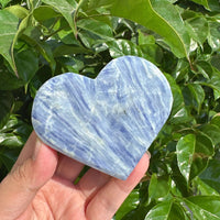 Stunning Blue Kyanite Heart, ideal for healing and chakra balancing, showcasing its natural beauty.