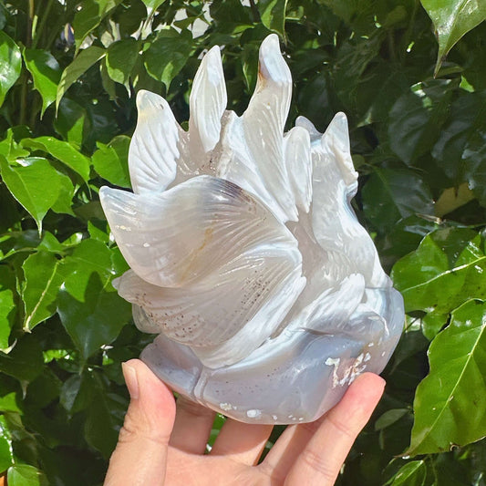 Geode Agate Nine-Tailed Fox Carving with intricate crystal patterns, perfect for crystal enthusiasts and home decoration.